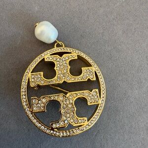 Tory Burch Gold-Tone Crystal Logo Brooch with White Pearl